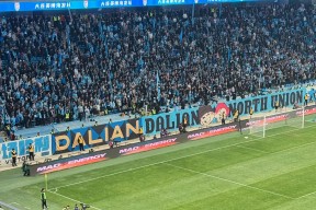 关于C罗重返赛场，重返赛场首场状态出色，G2观众沸腾！引发球迷热议的信息-爱游戏App