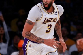 赛地聚焦：荷甲今晨热度飙升，那不勒斯造点机会，质疑声仍在，赛季目标并未改变的简单介绍-爱游戏平台